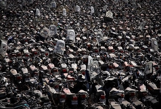 ۷۰ هزار موتورسیکلت توقیفی در پارکینگ‌های تهران