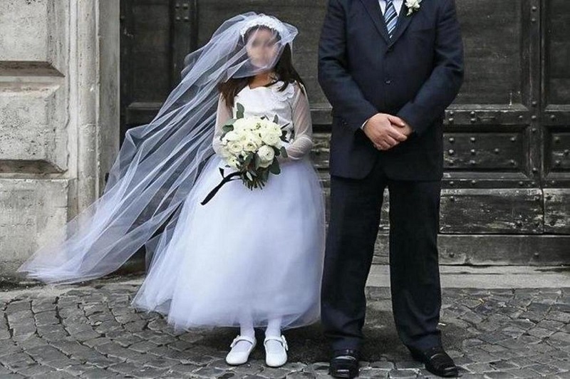                                                   یک قاضی اجازه ازدواج دختر ۱۳ ساله را صادر نکرد                                       