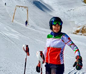عاطفه احمدی دختر اسکی ایران در رتبه ۵۷ المپیک زمستانی