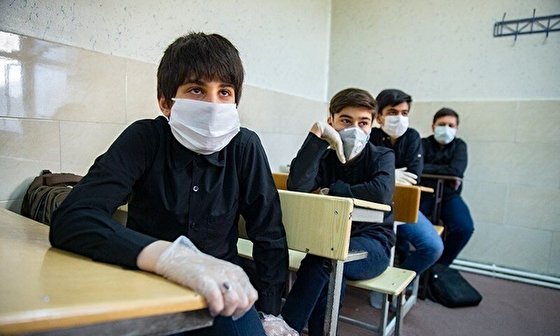 یک چهارم دانش آموزان پایه هفتم تا دوازدهم واکسینه نشده‌اند/ اوضاع بسیار وخیم واکسیناسیون در «قم» و وخیم در تهران و چند استان دیگر
