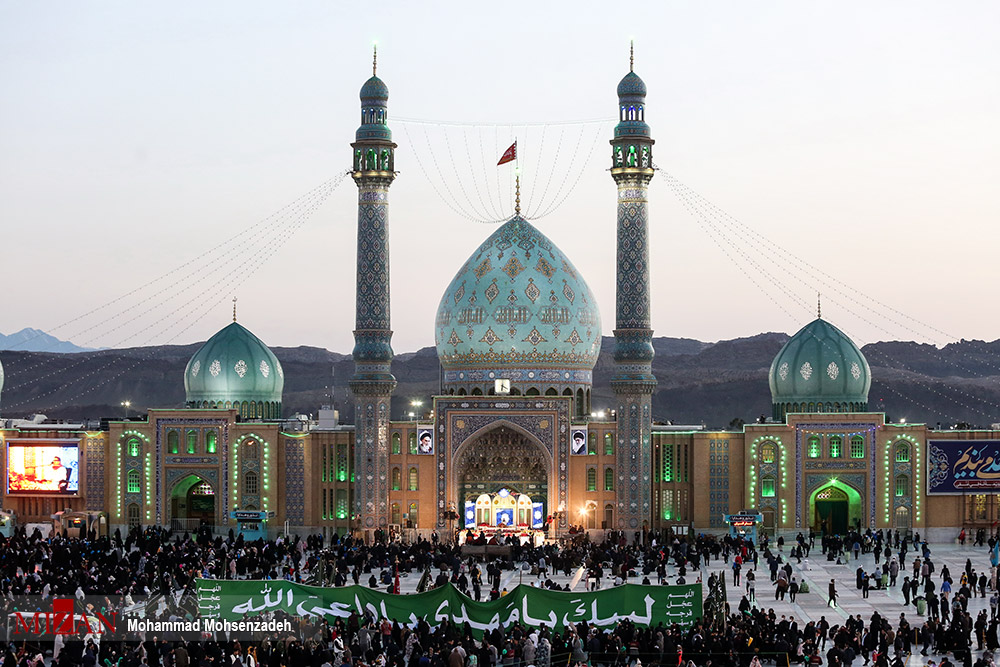 مسجد جمکران در شب نیمه شعبان - تابناک | TABNAK