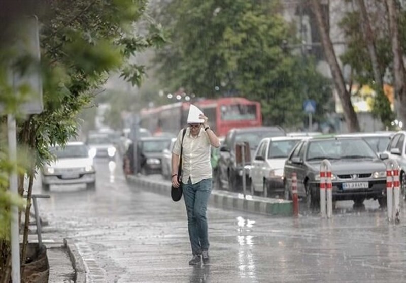 رگبار باران و وزش باد شدید در بیشتر استان‌ها
