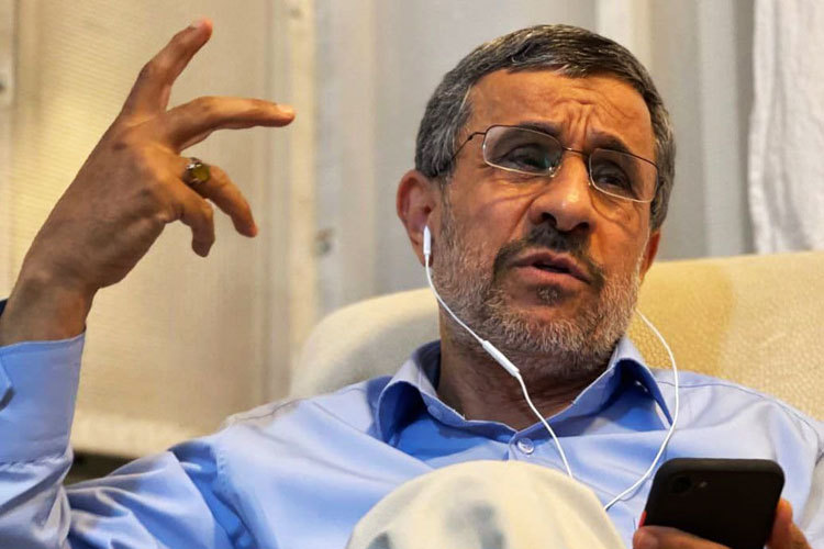 حضور خبرساز احمدی‌نژاد در کلاب‌هاوس - تابناک | TABNAK