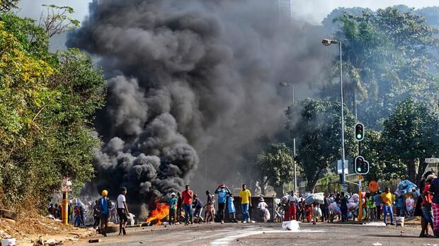 افزایش قربانیان اعتراضات آفریقای جنوبی به ۷۲ تن