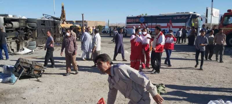                                                    واژگونی مرگبار اتوبوس در دهشیر استان یزد                                       