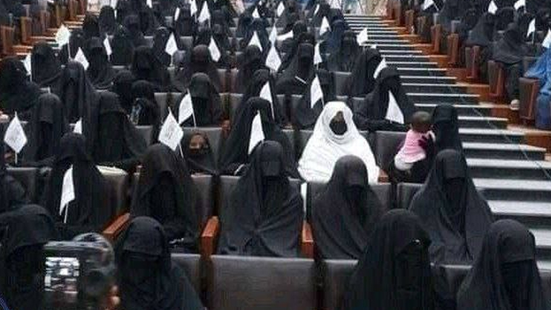 تجمع زنان طرفدار طالبان در دانشگاه کابل