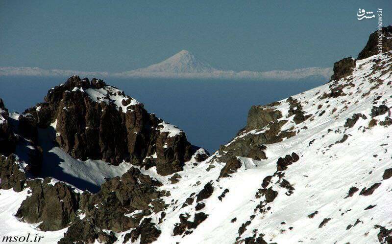                                                   دورنمای دماوند از فراز کوه کرکس                                       