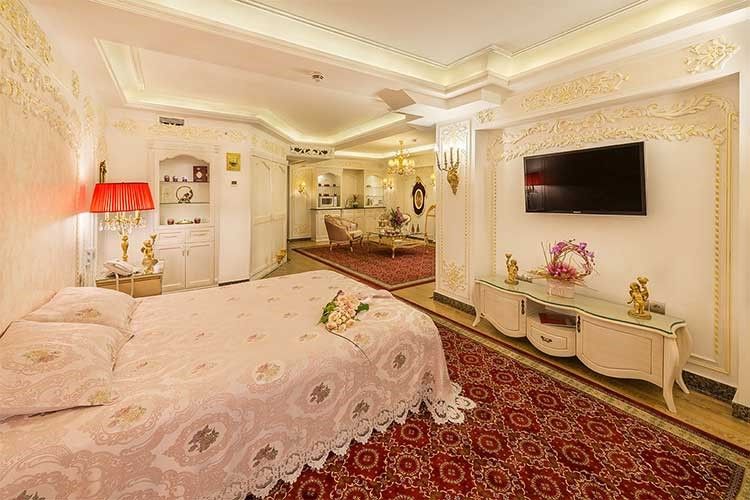 رزرو هتل قصر طلایی مشهد با بیشترین تخفیف در رهی نو