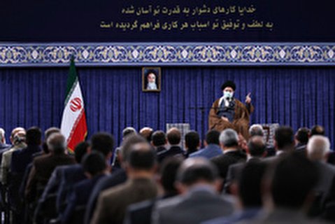 رهبر انقلاب: مستکبرین از رنج ملت ایران لذت می‌برند