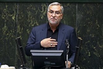 تفکر وزیر بهداشت، تفکر راهبردی نیست و نگران چند برابر شدن مشکلاتیم/ بسنده کردن به آمار واکسن گره‌گشای مشکلات مردم نخواهد بود