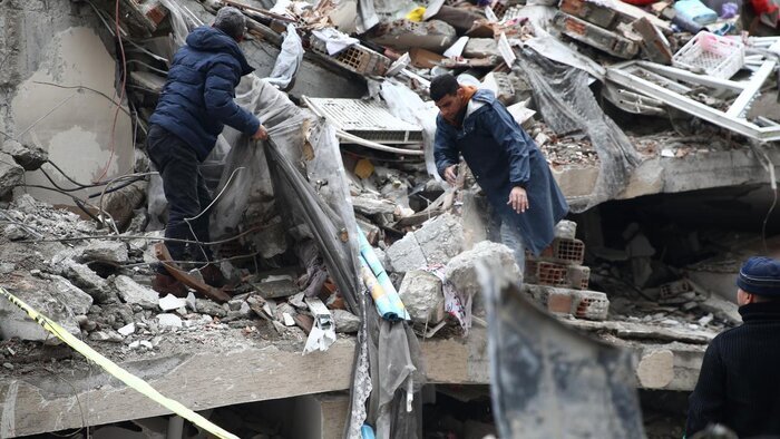 افزایش تعداد کشته ها در ترکیه به 3549 نفر/ اعلام وضعیت اضطراری سه ماهه در ترکیه/ فاجعه غم انگیز زلزله در پنج استان سوریه