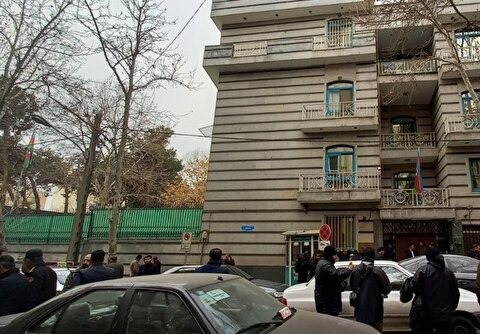 لحظات پس از حمله مسلحانه به سفارت آذربایجان