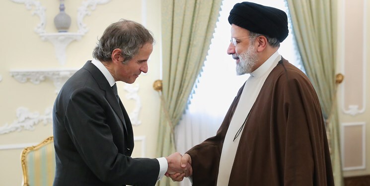 گروسی: هرگونه اقدام نظامی علیه نیروگاه های اتمی محکوم است/ همکاری با ایران ادامه دارد/ اسلامی:  به مسائل پادمانی پایبند بوده ایم/ غنی سازی بالای 60 درصد نداشتیم/ خبرگزاری فرانسه: رایزنی های گروسی در تهران تعیین کننده است