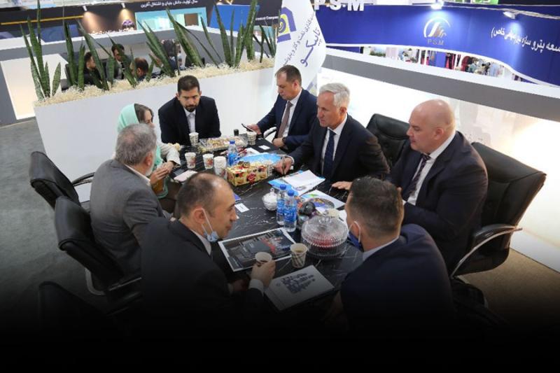 مذاکرات مدیران تاپیکو با هیات بلند‌پایه روسیه در نمایشگاه بین المللی نفت، گاز، پالایش و پتروشیمی