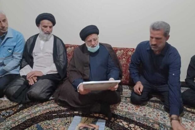 حضور سرزده رئیس&zwnj;جمهور در محل حادثه متروپل/ رئیسی: با عوامل خاطی برخورد عبرت&zwnj;آموز خواهیم کرد/ تا رفع مشکلات آبادان مدام به خوزستان سفر خواهم کرد