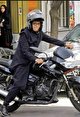 آیا واقعا صدور گواهینامه و موتورسواری و دوچرخه سواری برای زنان غیر قانونی است؟