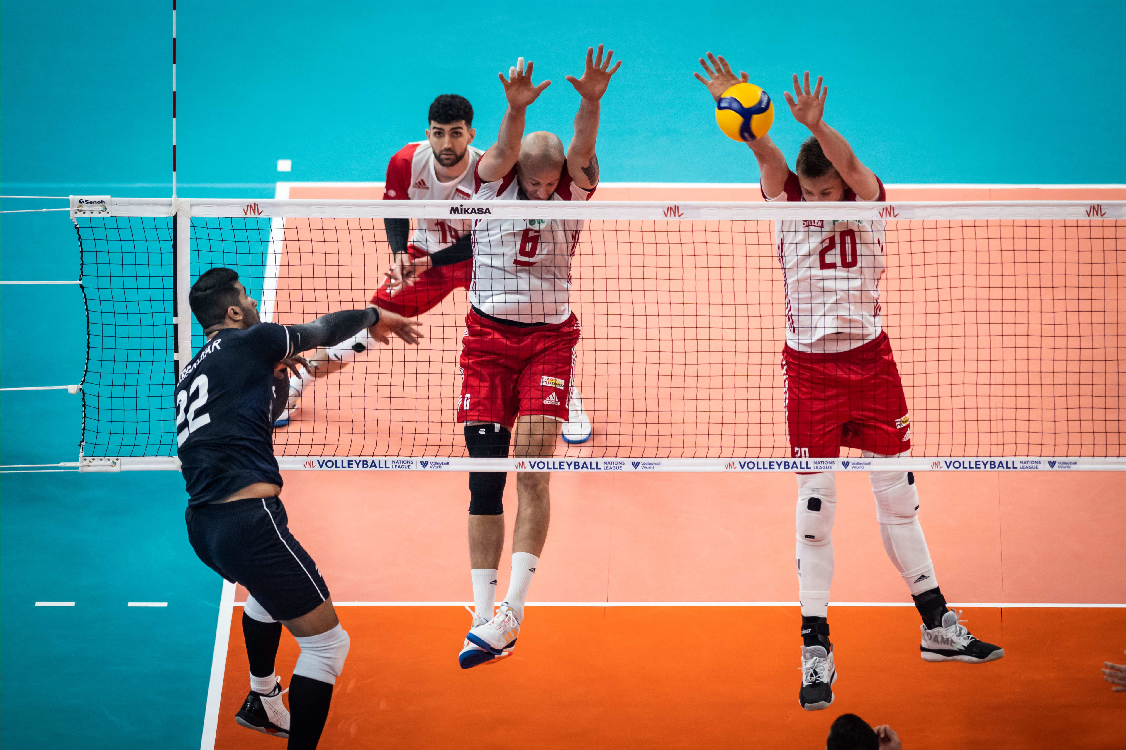 والیبال ایران، بال عقاب‌های لهستان را در لانه‌اش چید! / ثبت نتیجه تاریخی ۱۲بر۲ در ست پنجم!