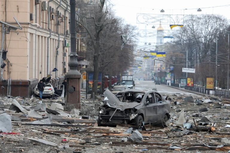 انفجار مهیب و آژیر هوایی در خارکیف اوکراین/اعلام فهرست جدید کشورهای غیردوست روسیه/ واکنش لیز تراس به اعزام سربازان انگلیسی به اوکراین