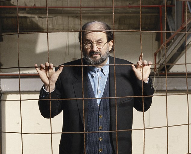سلمان رشدی؛ داستان زندگی یک محکوم به اعدام - تابناک | TABNAK