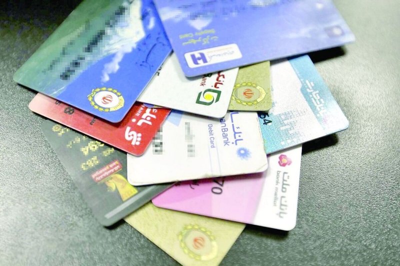 واکنش بانک مرکزی به درخواست پلیس برای تجمیع کارت‌های بانکی/ اول کارت ملی و گواهینامه را ادغام کنید!