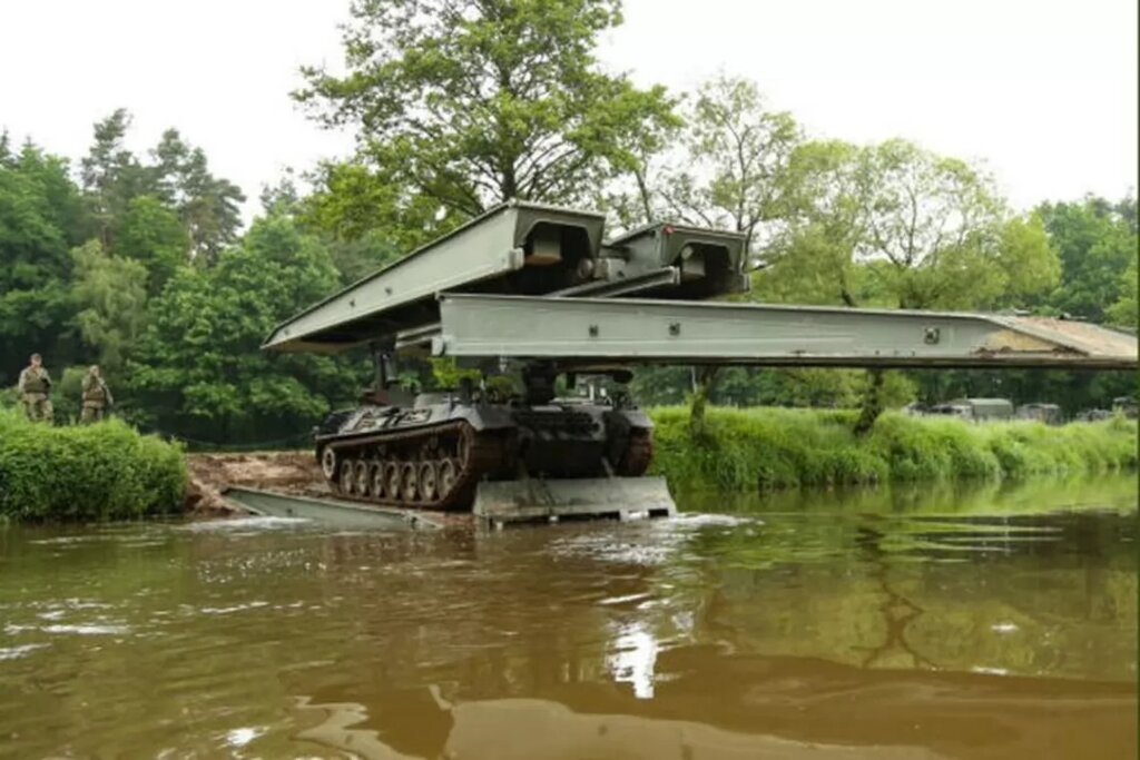 آلمان تانک‌های پل‌زن به اوکراین می‌فرستد