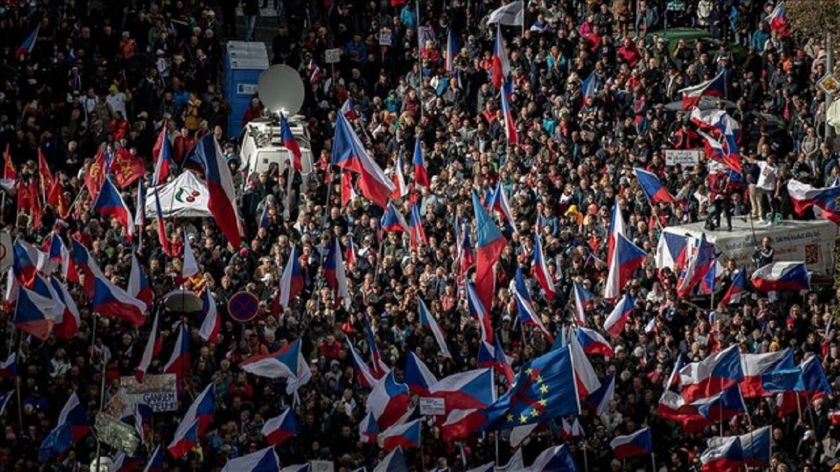  اعتراضات ضد دولتی هزاران نفری در پراگ 