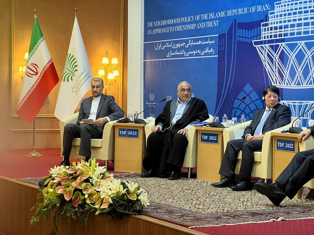 امیرعبداللهیان: آمریکا از هر ابزاری برای مداخله در ایران انجام داده است/ خرازی: توانایی ساخت بمب اتم را داریم/  ایران آمادگی بازگشت به تعهدات برجامی را دارد/ عادل عبدالمهدی: قرن ۲۱ طلوع قدرت های آسیایی، آفریقایی و آمریکای لاتین است