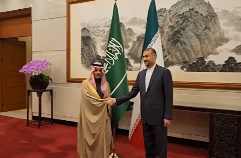 وزرای خارجه ایران و ‌عربستان با یکدیگر دیدار کردند