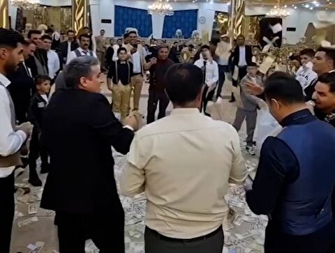 شیوه عجیب پخش شاباش در یک عروسی ایرانی