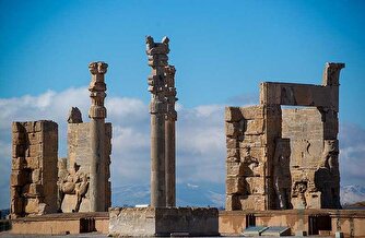 صدور اسناد مالکیت «تخت جمشید» و «کاخ اردشیر بابکان»
