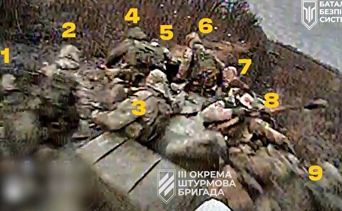 لحظه برخورد پهپاد اوکراینی و کشتار دسته روس‌ها