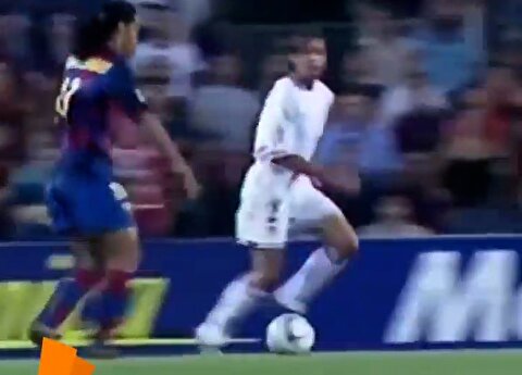 گل استادانه رونالدینیو در اولین بازی برای بارسلونا