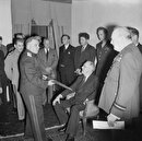 اهدای شمشمیر چرچیل به استالین در تهران / حکام عرب چقدر به شاپور بختیار پول دادند؟ / انقلاب اسلامی ایران از دید آمریکا / حال و هوای مالزی از دهه ۳۰ تا ۸۰ میلادی