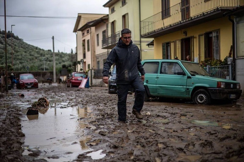 بارش باران بی سابقه در ایتالیا / ۶ نفر کشته شدند