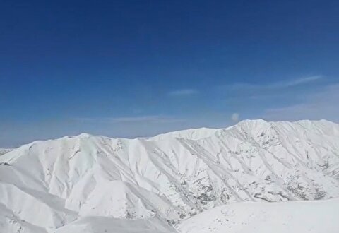 تصاویر شدت بارش برف در کوه‌های شمال تهران