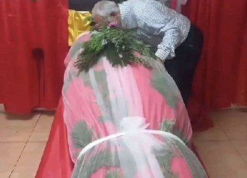 رهبرانقلاب: نصرالله اکنون در اوج عزت است/ نعیم قاسم: راه نصرالله را ادامه خواهیم داد/ پرواز جنگنده&zwnj;های اسرائیل در آسمان بیروت