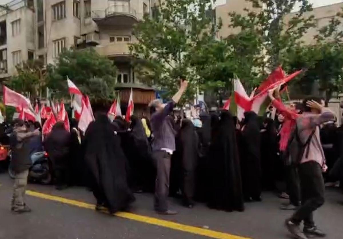تصاویر راهپیمایی زنان علیه بی‌حجابی در تهران