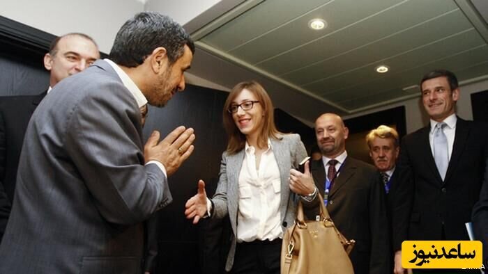 شگرد جالب محمود احمدی نژاد برای دست ندادن با زنان