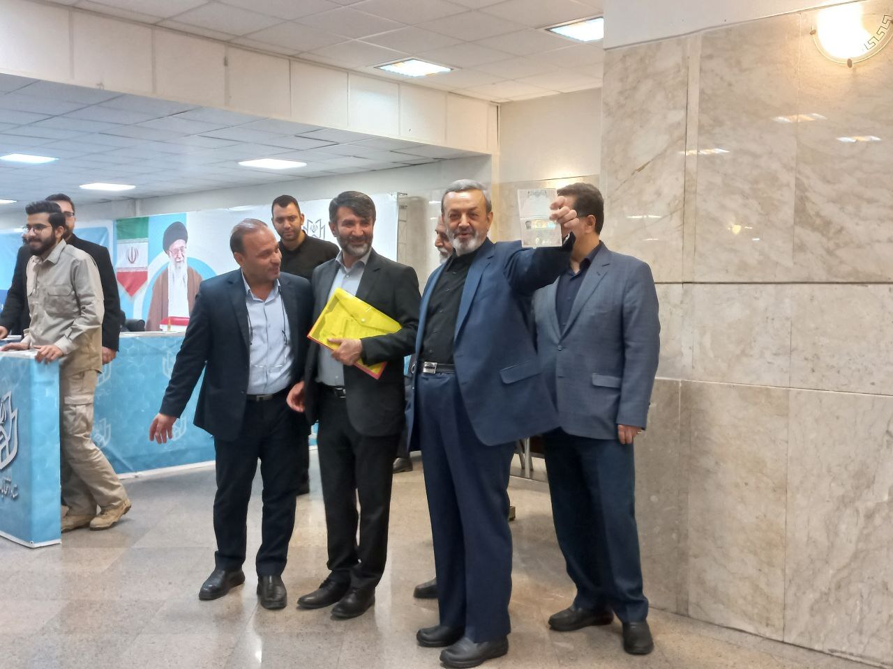 آخرین روز ثبتنام کاندیداهای انتخابات ریاستجمهوری؛ دشت اول با ادوار مجلس/ قالیباف هم ثبت نام می کند؟ آخرین روز ثبتنام کاندیداهای انتخابات ریاستجمهوری؛ دشت اول با ادوار مجلس/ قالیباف هم ثبت نام می کند؟