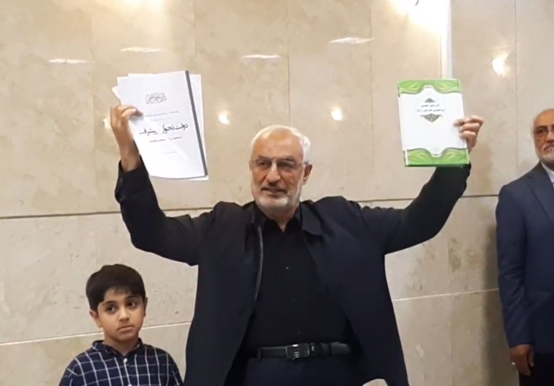 اسحاق جهانگیری معاون اول حسن روحانی رسماً ثبت نام کرد / قالیباف هم ثبت نام می کند؟ / سعید محمد و محمدرضا عارف از کاندیداتوری انصراف دادند اسحاق جهانگیری معاون اول حسن روحانی رسماً ثبت نام کرد / قالیباف هم ثبت نام می کند؟ / سعید محمد و محمدرضا عارف از کاندیداتوری انصراف دادند