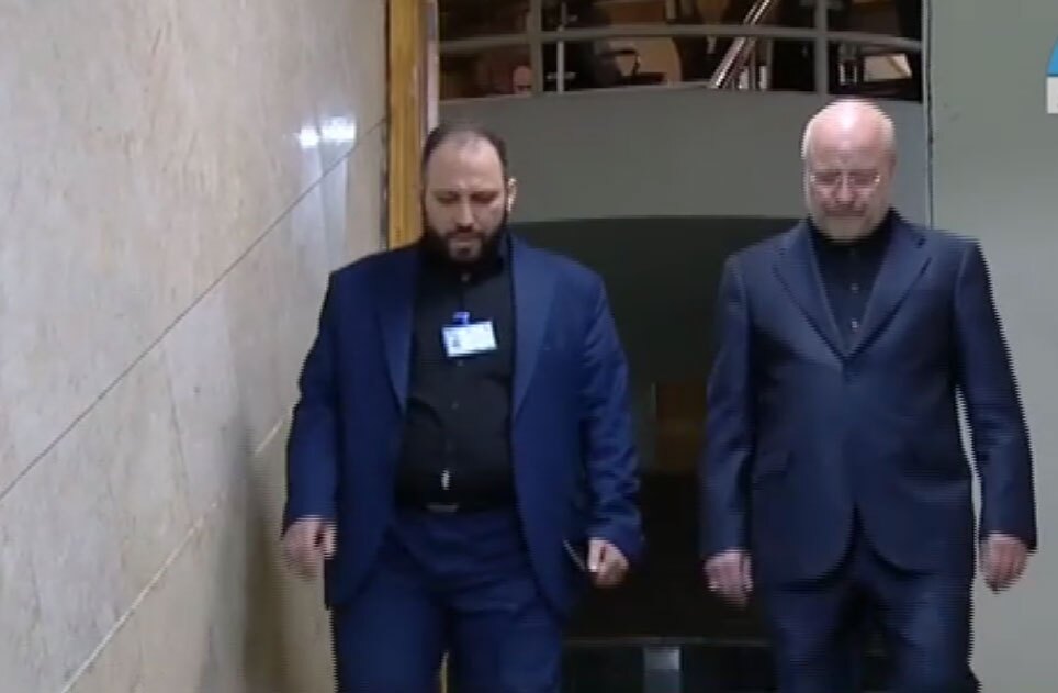 محمدباقر قالیباف رئیس مجلس رسماً ثبت نام کرد / اسحاق جهانگیری معاون اول حسن روحانی کاندیدا شد / محمد مخبر، سعید محمد و محمدرضا عارف ثبت نام نمیکنند محمدباقر قالیباف رئیس مجلس رسماً ثبت نام کرد / اسحاق جهانگیری معاون اول حسن روحانی کاندیدا شد / محمد مخبر، سعید محمد و محمدرضا عارف ثبت نام نمیکنند