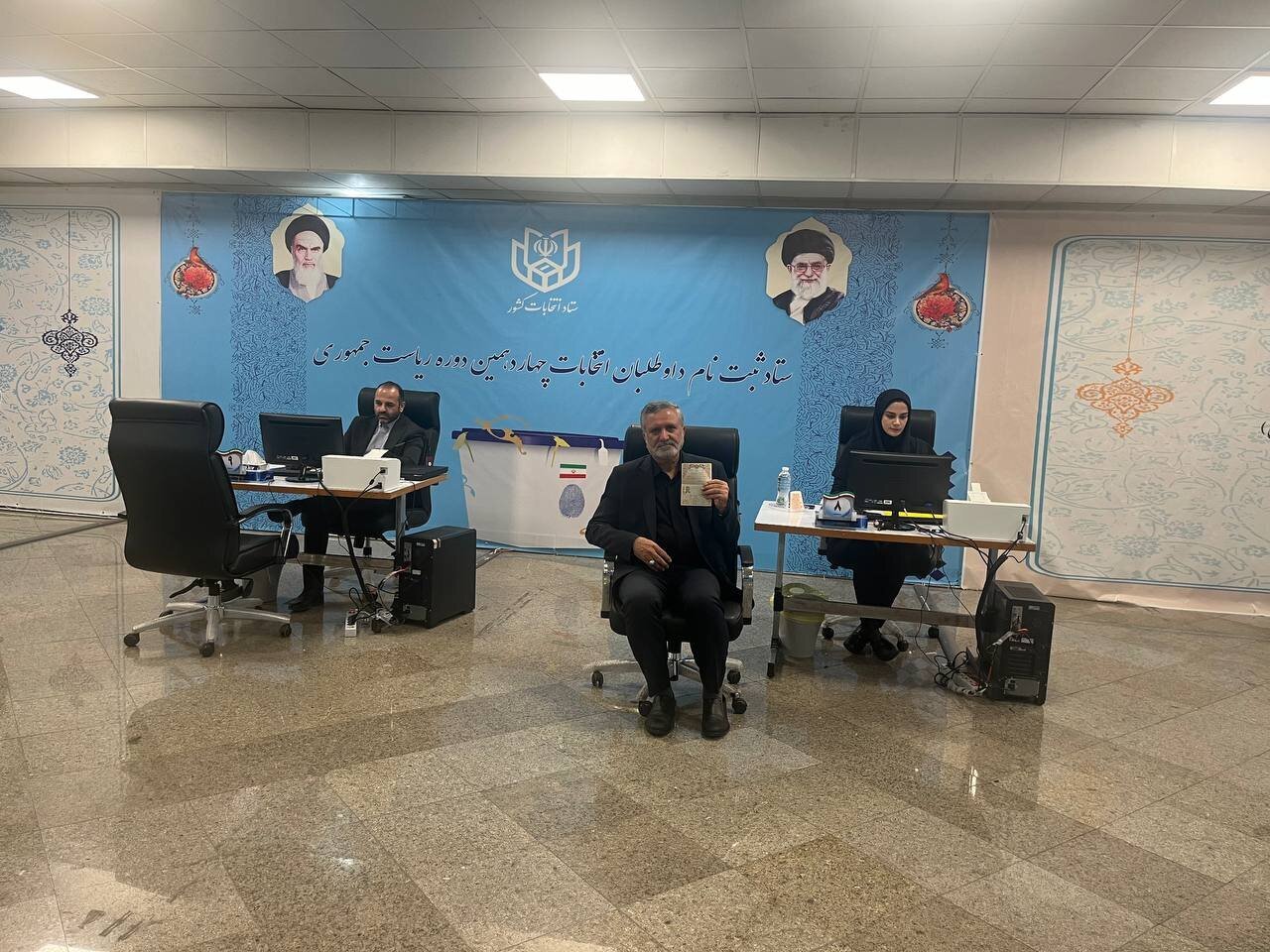 محمدباقر قالیباف رئیس مجلس رسماً ثبت نام کرد / معاون اول حسن روحانی کاندیدا شد / پورمحمدی، بذرپاش، آخوندی و منظور هم نام نویسی کردند / مخبر، سعید محمد و عارف نیامدند محمدباقر قالیباف رئیس مجلس رسماً ثبت نام کرد / معاون اول حسن روحانی کاندیدا شد / پورمحمدی، بذرپاش، آخوندی و منظور هم نام نویسی کردند / مخبر، سعید محمد و عارف نیامدند