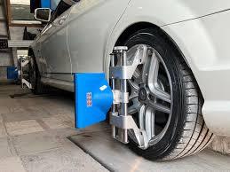 فرمان راست است اما ماشین راه خودش را میرود؛ اهمیت میزان فرمان فرمان راست است اما ماشین راه خودش را میرود؛ اهمیت میزان فرمان