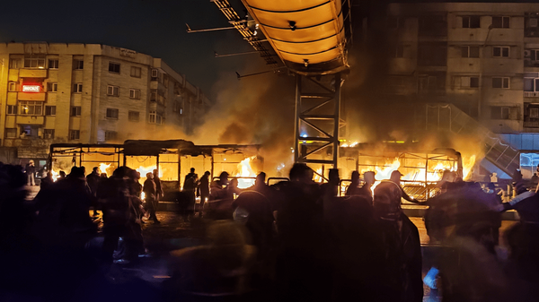 لزوم تصویب قانون برخورد با سلبریتی هایی که بر آتش اغتشاش می دمند/باید هزینه خسارتی که بر کشور وارد می کنند بپردازند لزوم تصویب قانون برخورد با سلبریتی هایی که بر آتش اغتشاش می دمند/باید هزینه خسارتی که بر کشور وارد می کنند بپردازند