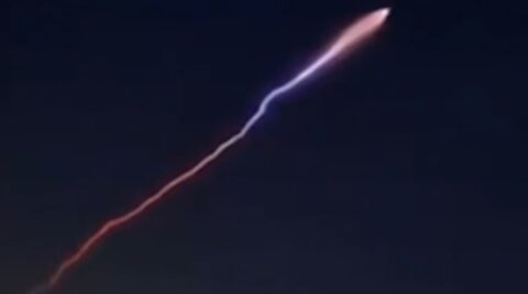 تصاویر موشک قاره‌پیما که در آسمان خاورمیانه دیده شد