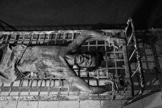 خودکشی ناموفق زندانی سیاسی از دست جلادان شاه/«عظیمی امشب می‌میرد!»