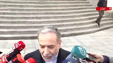 آب پاکی عباس عراقچی: هیچ درخواستی برای مذاکره از سوی ما ارائه نشده است