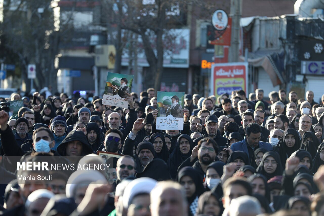 اجتماع مردم خشمگین در ایران و کشورهای منطقه
