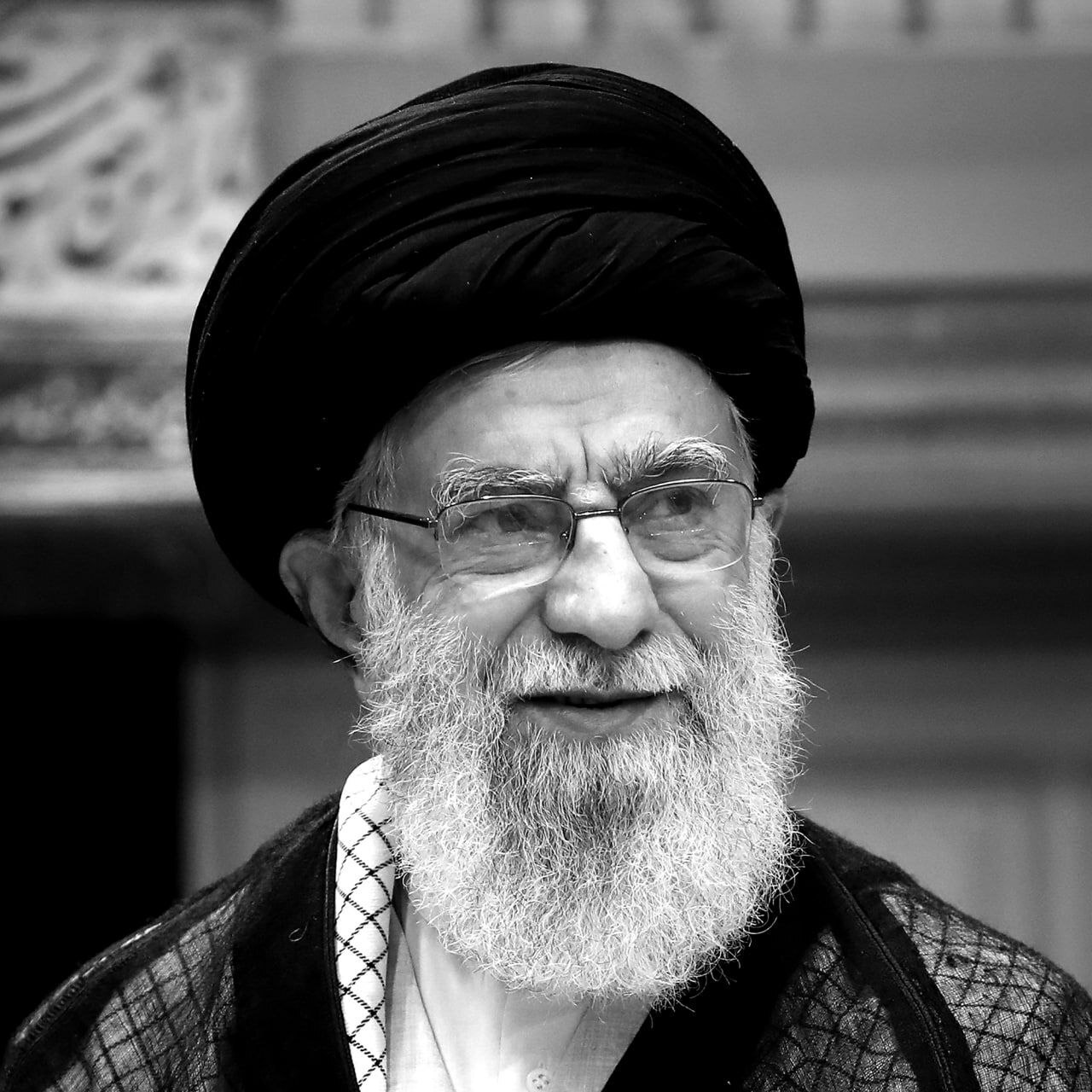 امام ما عاشورایی رفت... مظلومانه