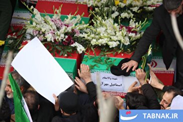 عکس: تشیع پیکر ۱۱ شهید اقتدار در تبریز